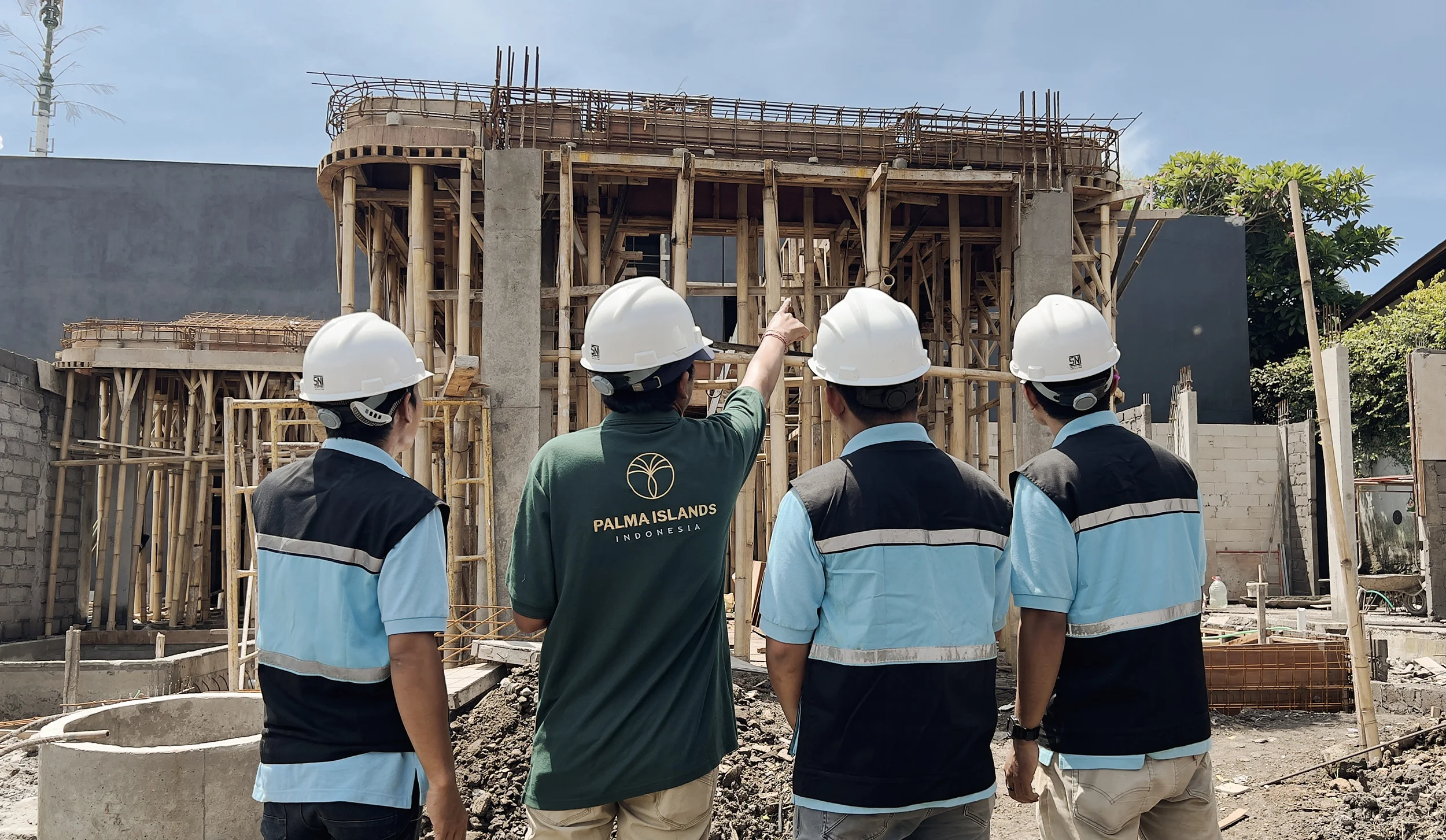 Construction, builders, contractor, contractor on site